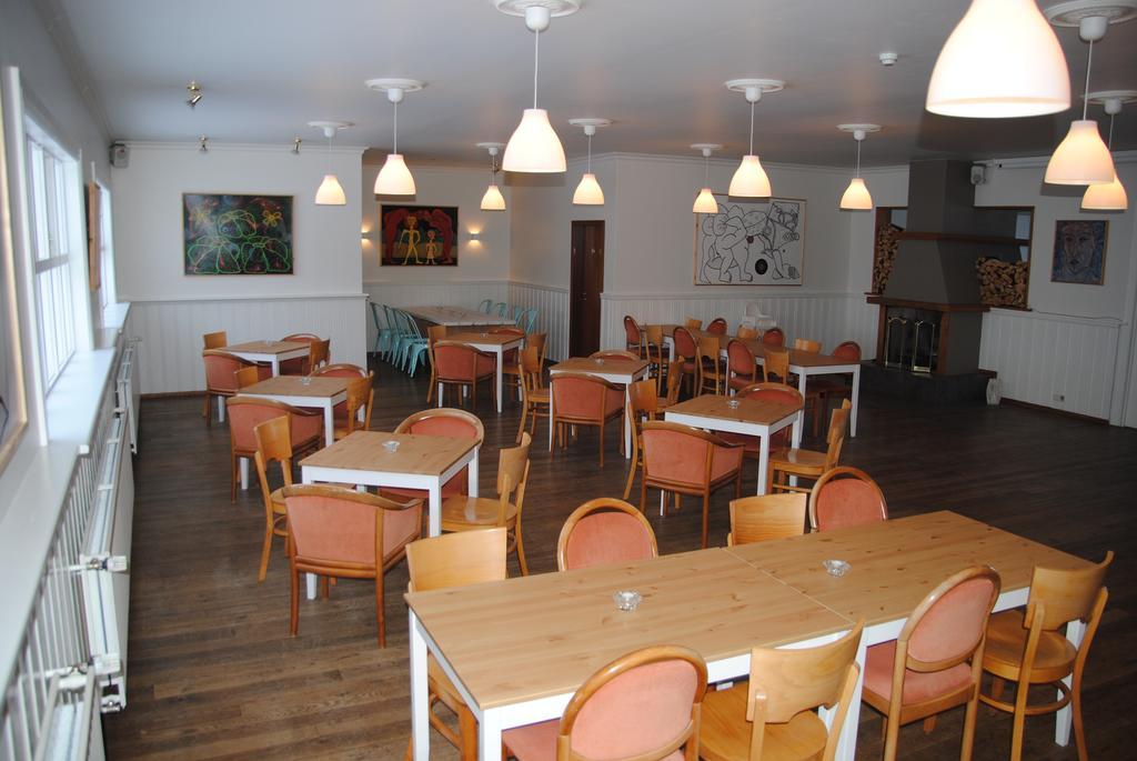 Hotel Sveinbjarnargerdi Svalbarthseyri Exterior photo